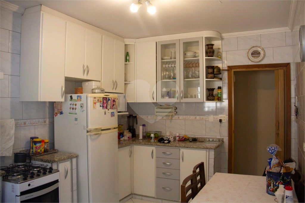 Casa térrea com 3 quartos e 2 vagas no Tremembé