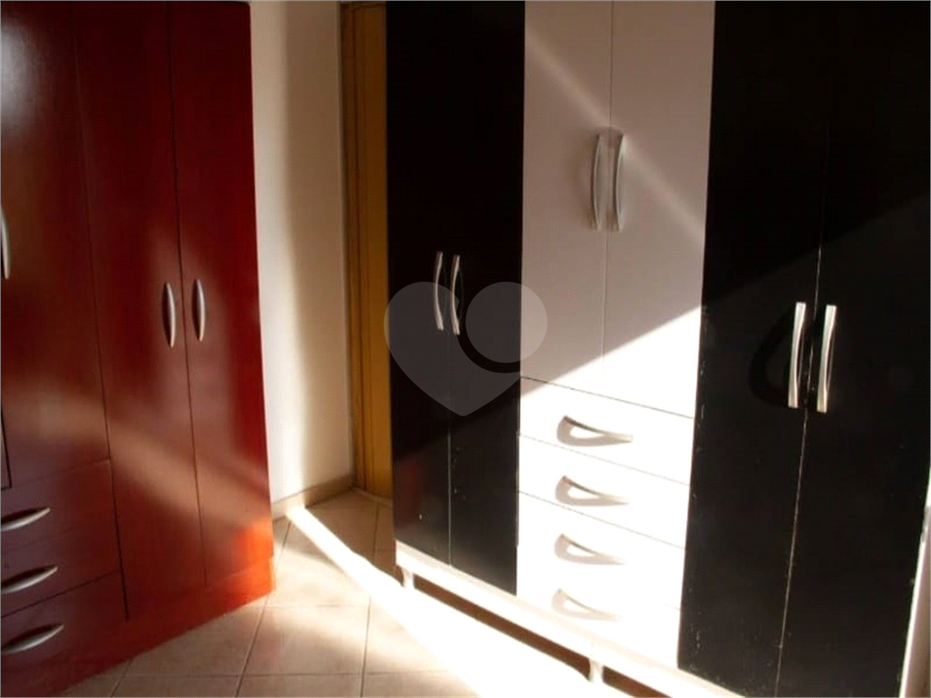Casa térrea com 3 quartos e 2 vagas no Tremembé