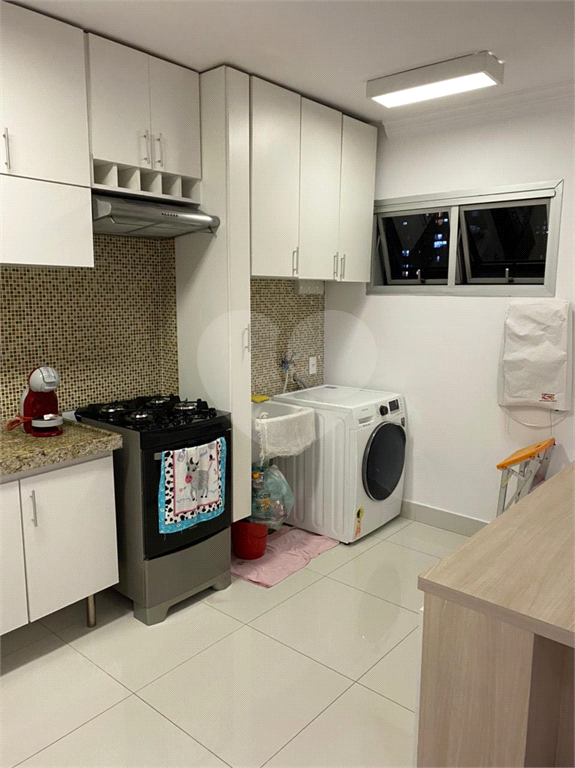 Apartamento 1 quarto e vaga para carro no Tatuapé.