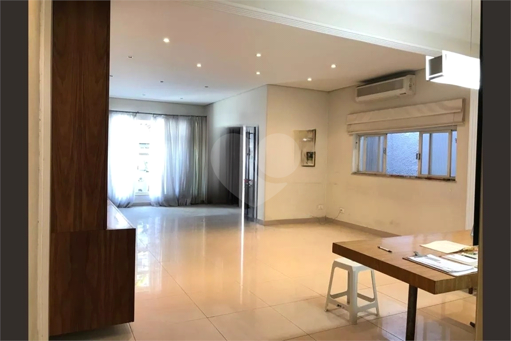 Casa com 3 Quartos à venda, 240m² - Perdizes
