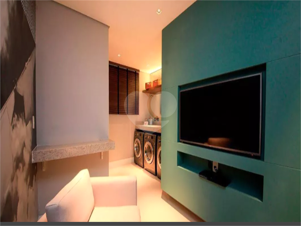 APARTAMENTO em PINHEIROS