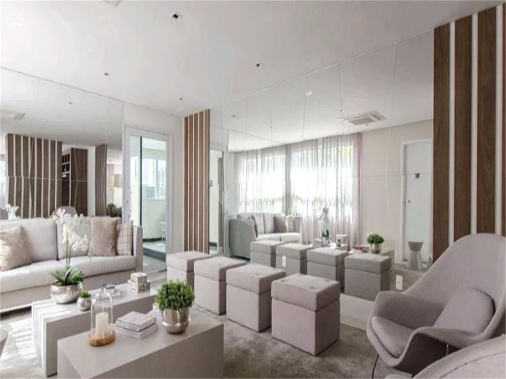 APARTAMENTO em PINHEIROS