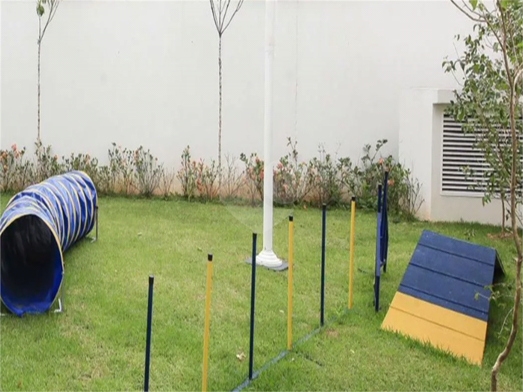 APARTAMENTO em PINHEIROS