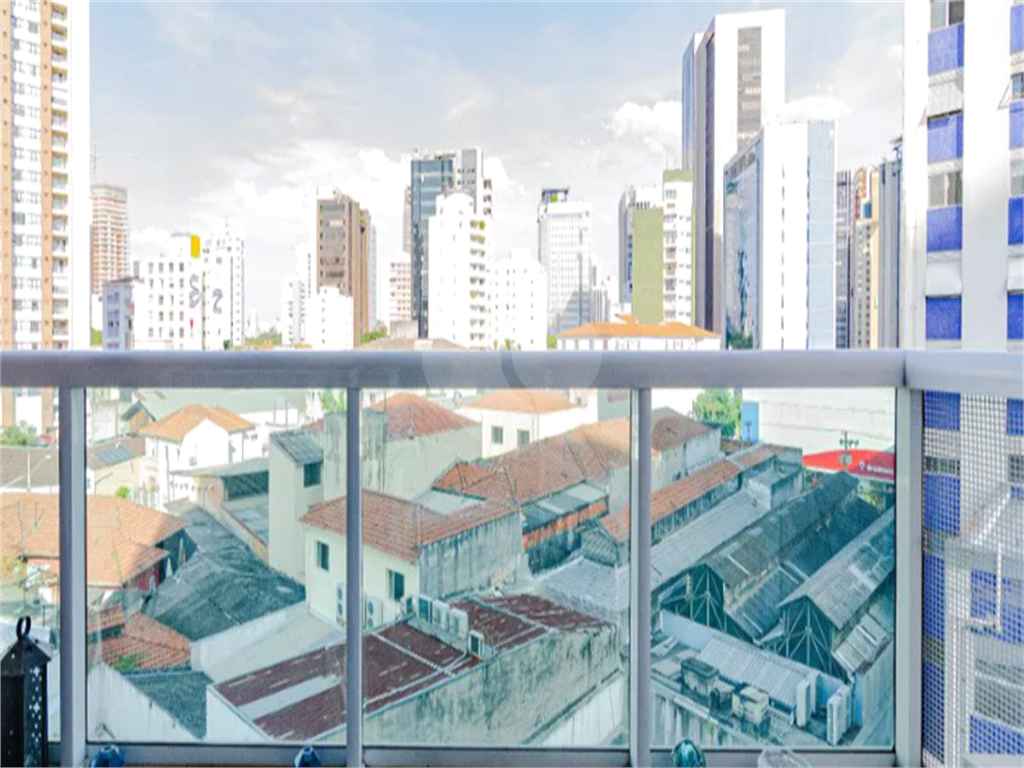 APARTAMENTO em PINHEIROS