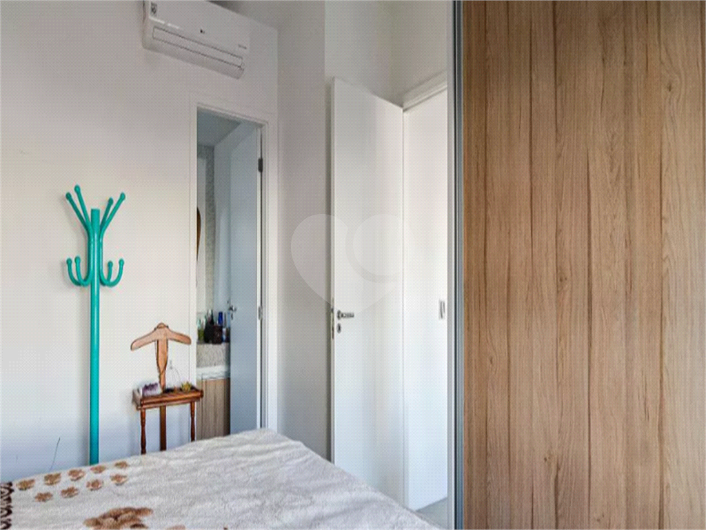 APARTAMENTO em PINHEIROS