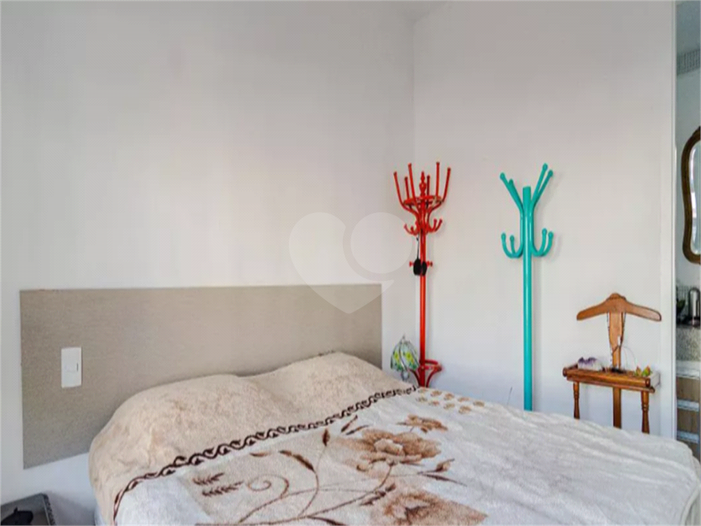 APARTAMENTO em PINHEIROS