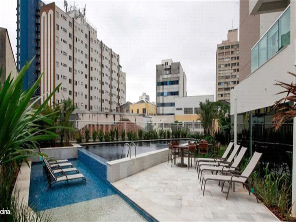 APARTAMENTO em PINHEIROS
