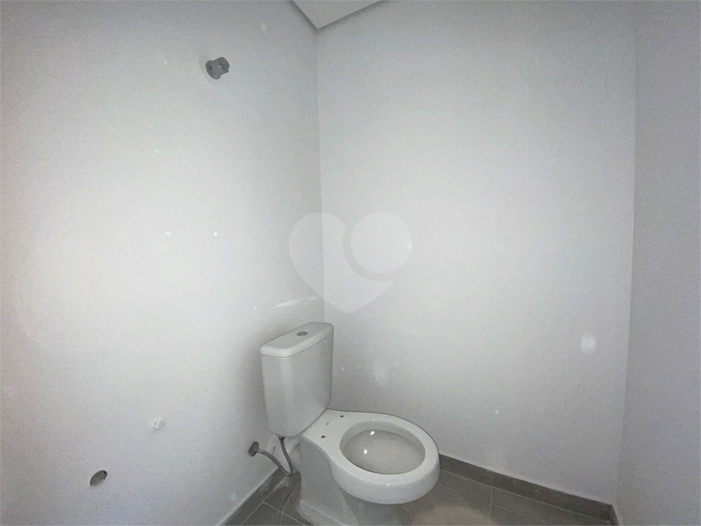 Oportunidade Sala Comercial de 39m2 com 01 vaga de garagem ao lado do Metro.