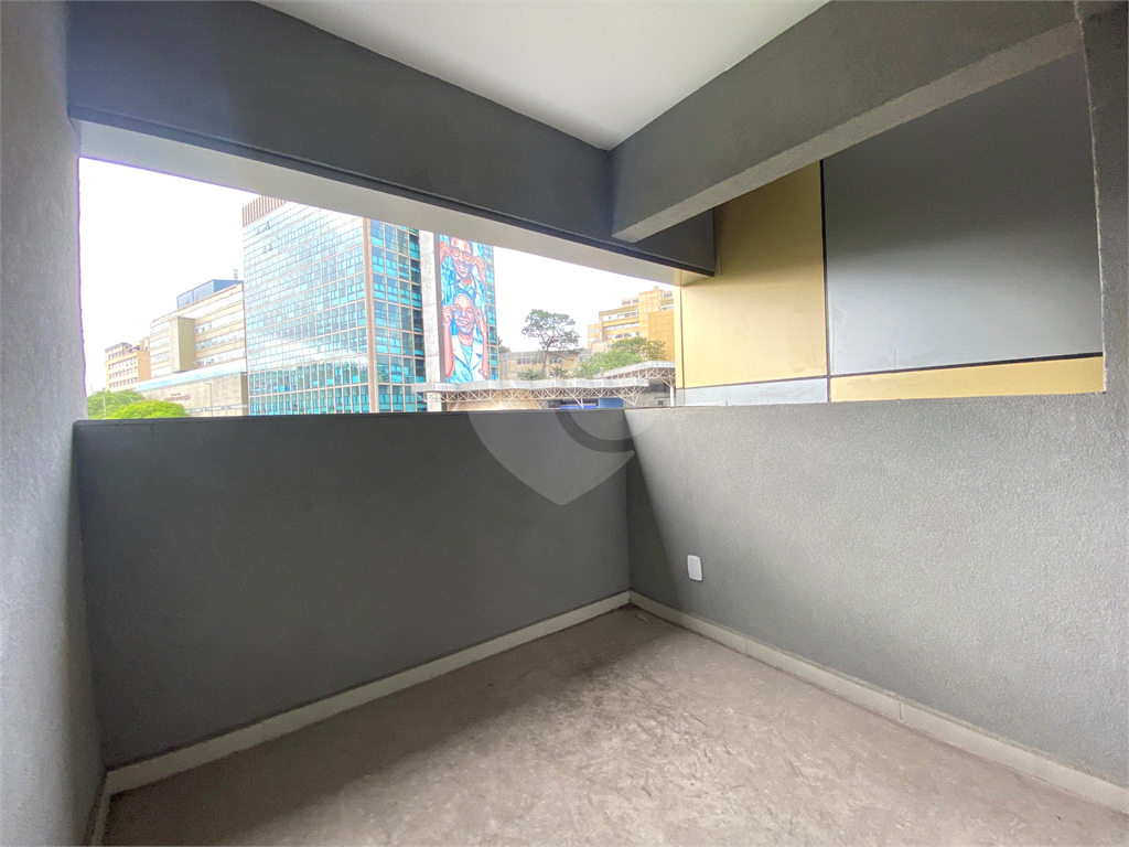 Oportunidade Sala Comercial de 39m2 com 01 vaga de garagem ao lado do Metro.
