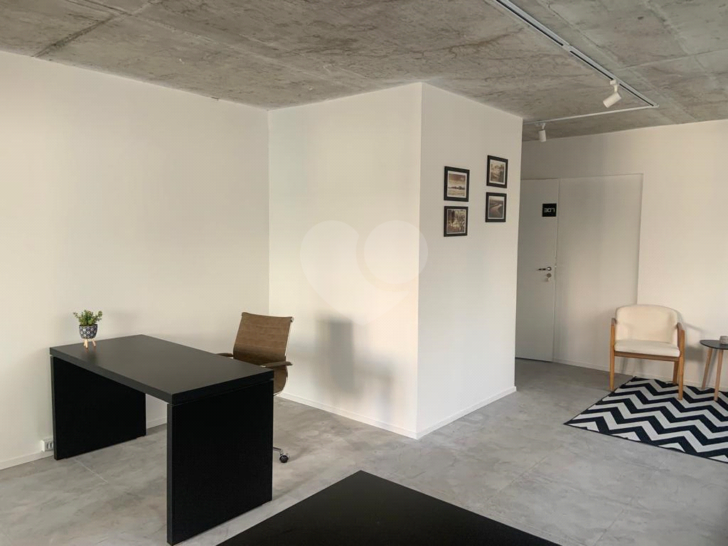 Oportunidade Sala Comercial de 51m2 com 01 vaga de garagem em Prédio Novo