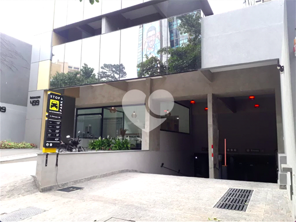 Oportunidade Sala Comercial de 51m2 com 01 vaga de garagem em Prédio Novo