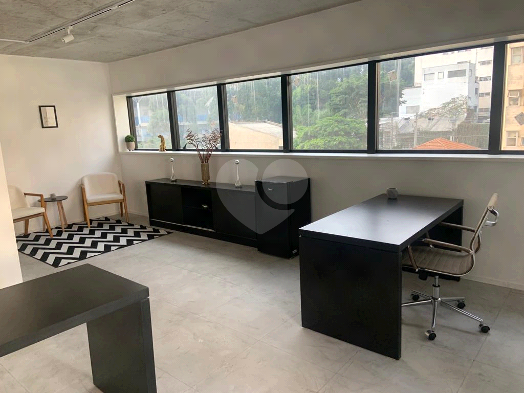 Oportunidade Sala Comercial de 51m2 com 01 vaga de garagem em Prédio Novo