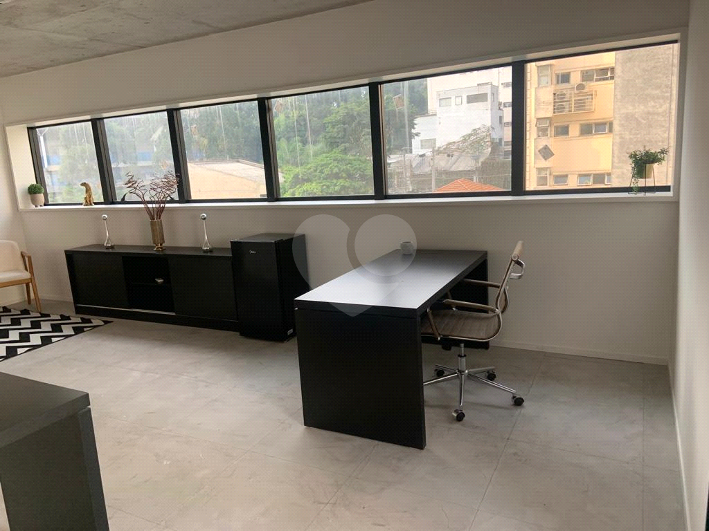 Oportunidade Sala Comercial de 51m2 com 01 vaga de garagem em Prédio Novo