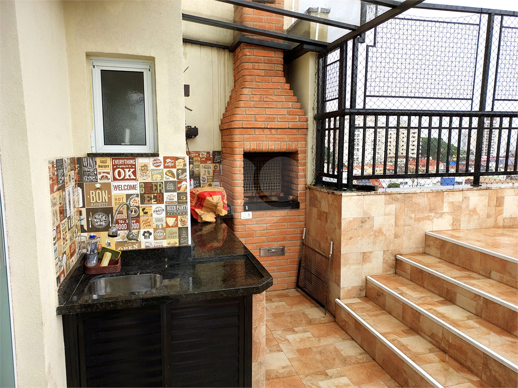 Cobertura duplex com 154m² vista livre, área de lazer privativa com piscina e churrasqueira