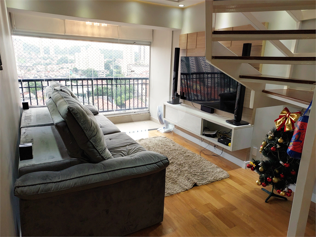 Cobertura duplex com 154m² vista livre, área de lazer privativa com piscina e churrasqueira