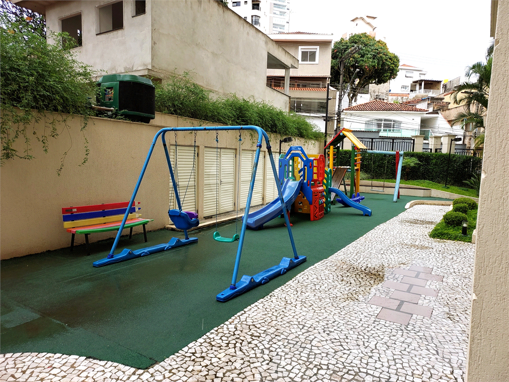 Cobertura duplex com 154m² vista livre, área de lazer privativa com piscina e churrasqueira