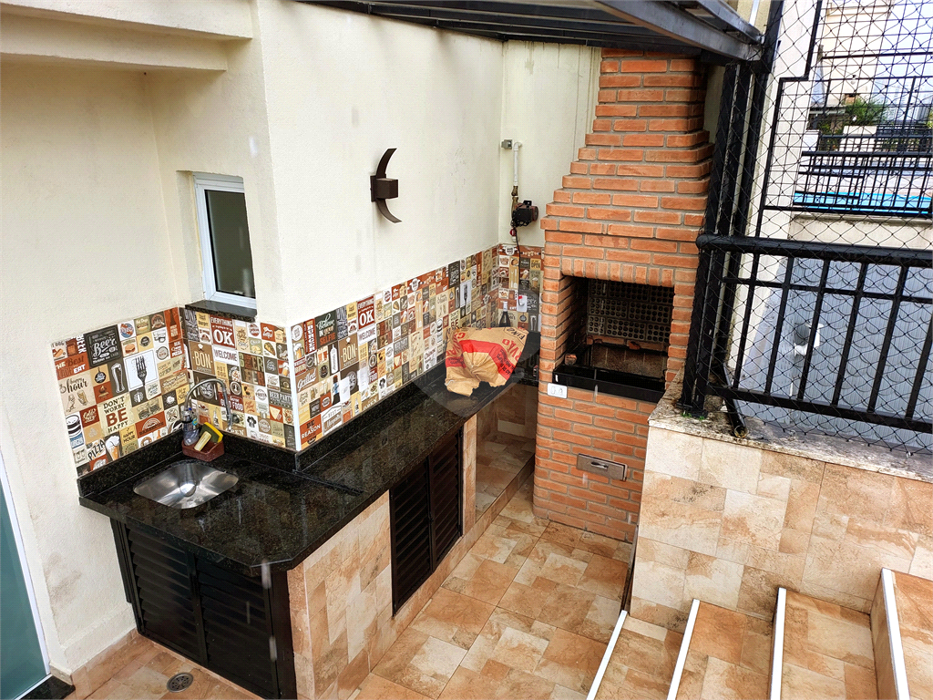 Cobertura duplex com 154m² vista livre, área de lazer privativa com piscina e churrasqueira