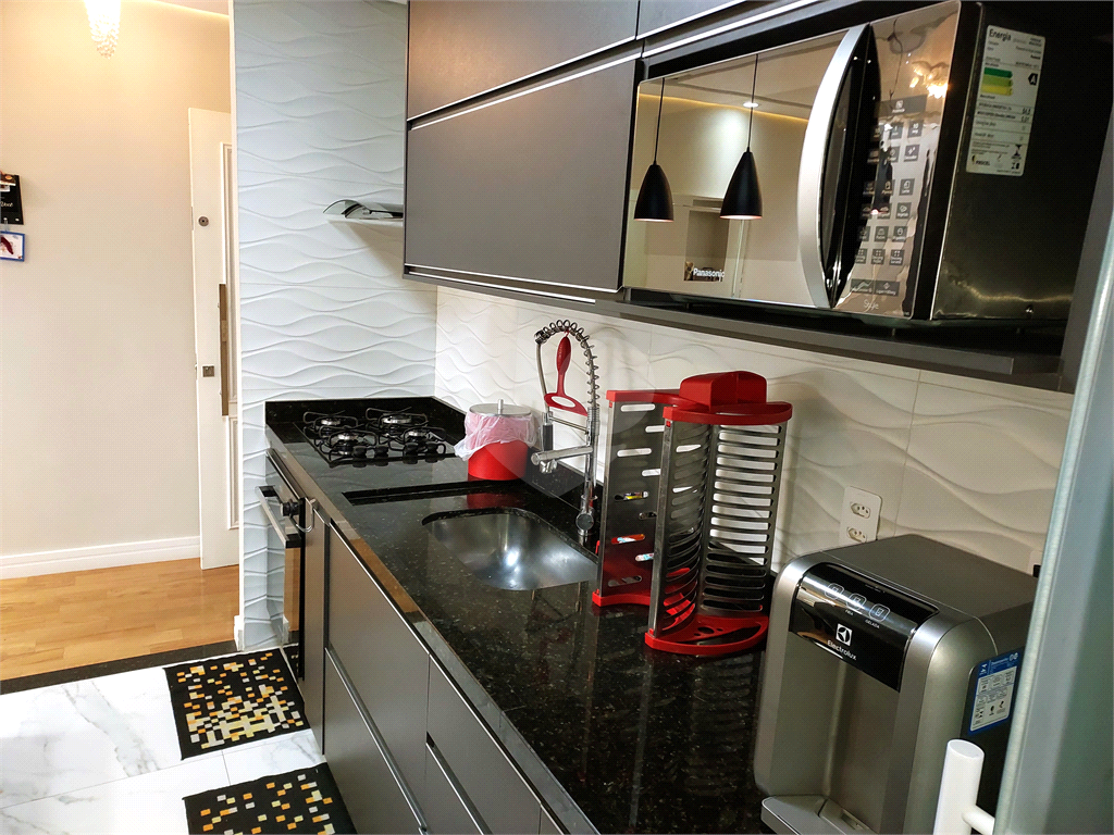 Cobertura duplex com 154m² vista livre, área de lazer privativa com piscina e churrasqueira
