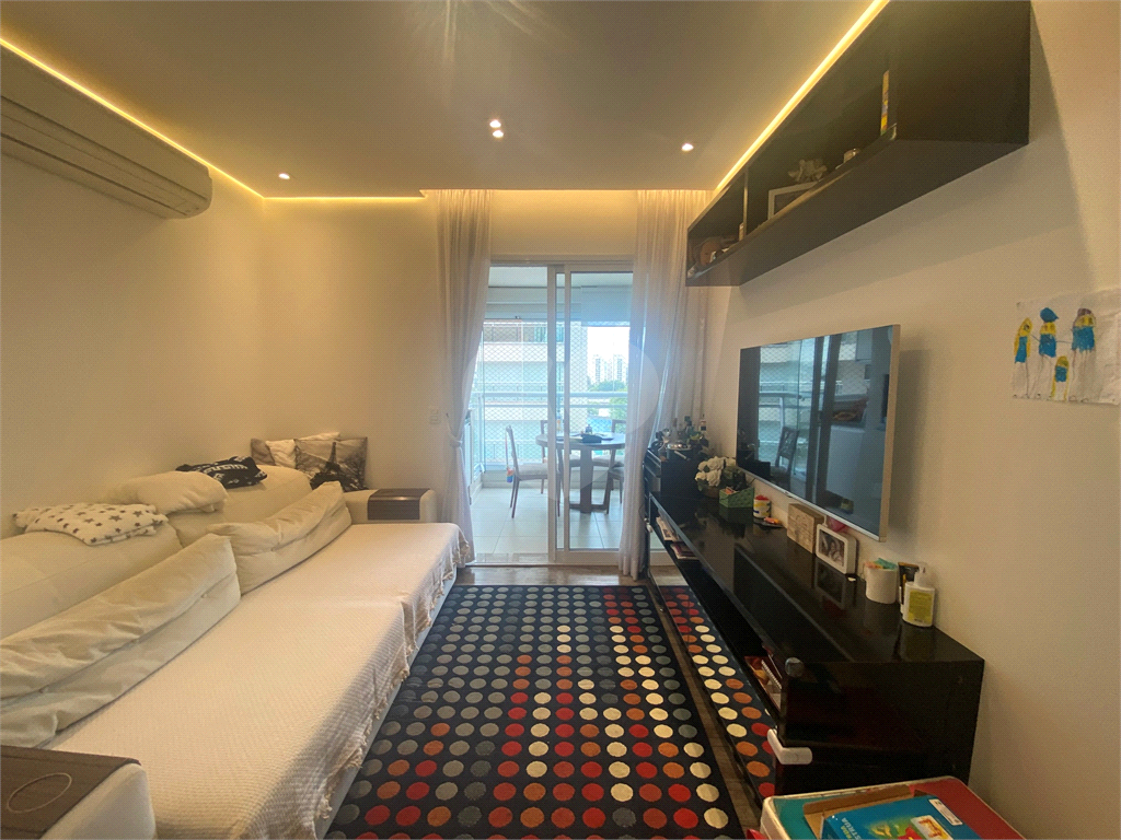 Apartamento na Barra Funda, 3 dormitorios, 2 vagas e varanda gourmet