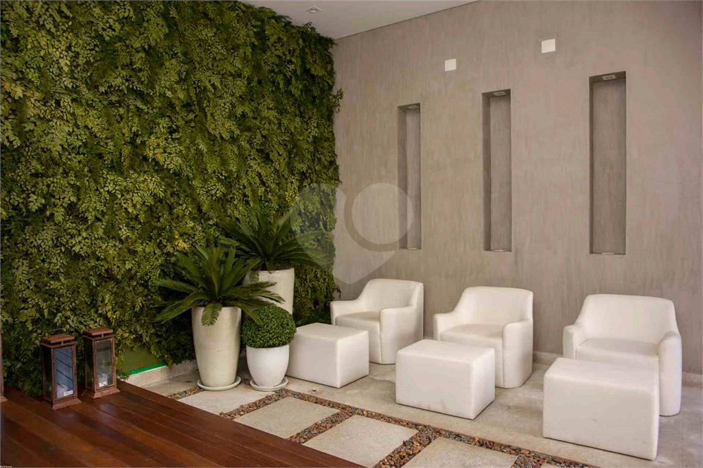 APARTAMENTO À VENDA REFORMADO E MOBILIADO COM 1 QUARTO, 58 M2 AU NO BAIRRO PARAÍSO.