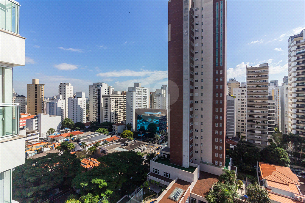 APARTAMENTO À VENDA REFORMADO E MOBILIADO COM 1 QUARTO, 58 M2 AU NO BAIRRO PARAÍSO.