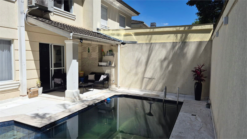 CONDOMINIO FECHADO!