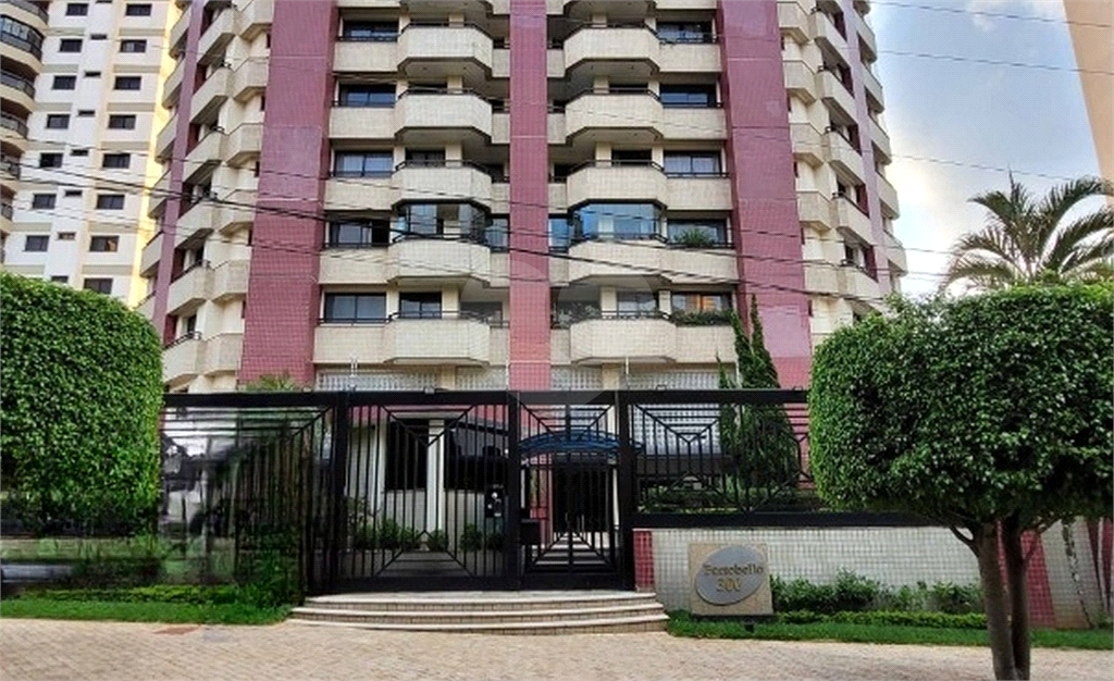 Apartamento com 4 dormitórios (1 suíte), 4 vagas no Jardim Avelino