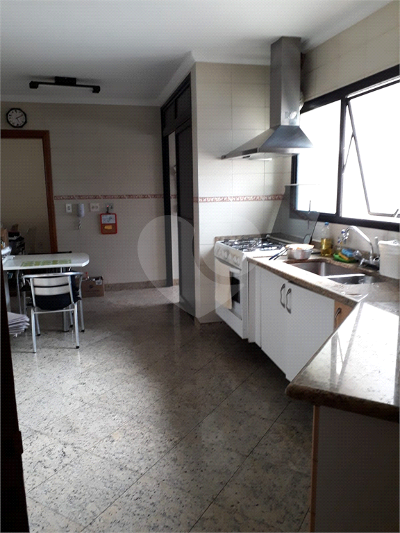 Apartamento com 4 dormitórios (1 suíte), 4 vagas no Jardim Avelino