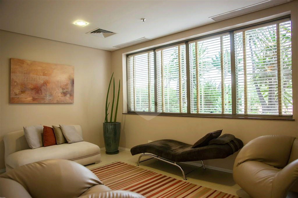 SALA COMERCIAL À VENDA NO JARDIM PAULISTA.