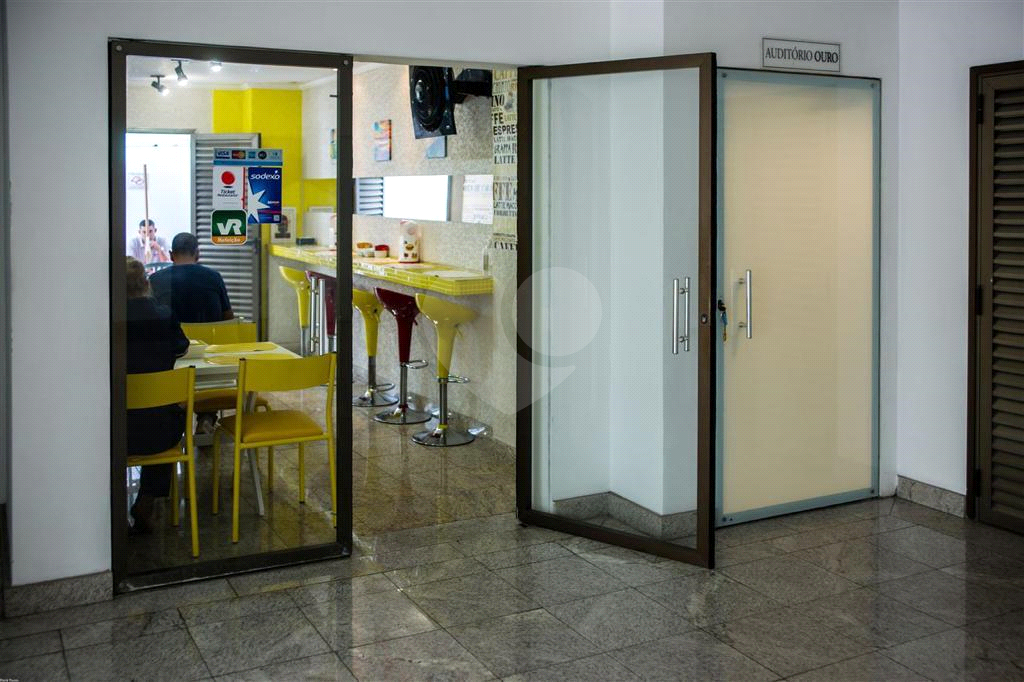 SALA COMERCIAL À VENDA NO JARDIM PAULISTA.