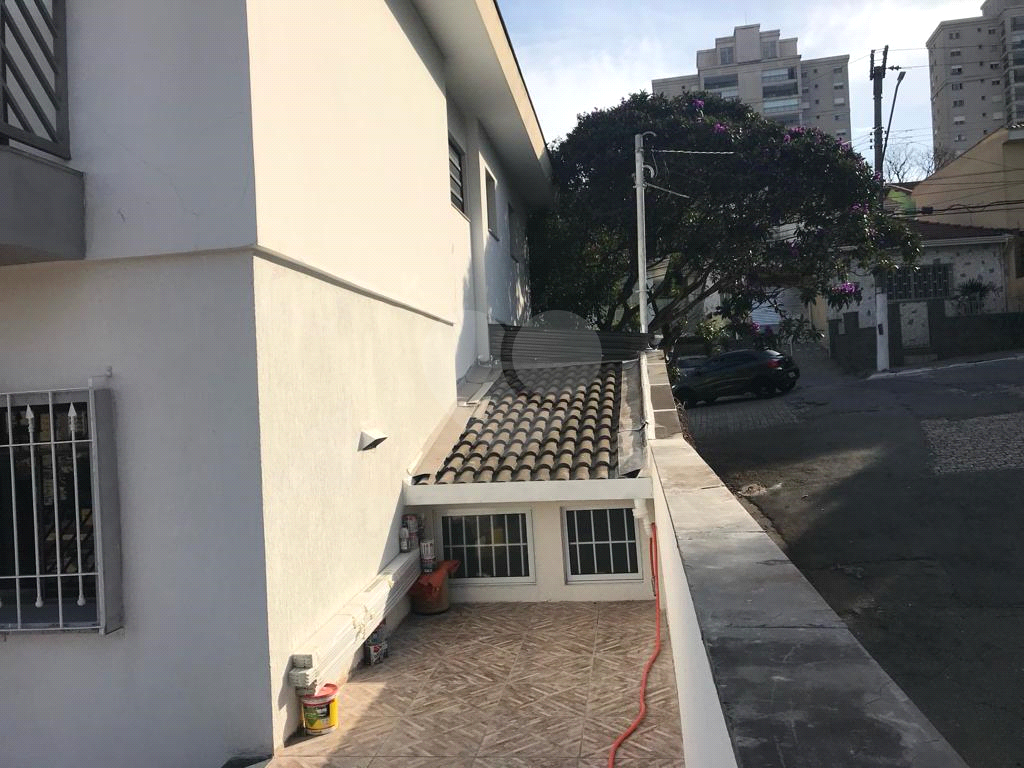 Sobrado para Venda, 260m2, 3 quartos (1 suíte), quintal, churrasqueira. 4 vagas. Santana