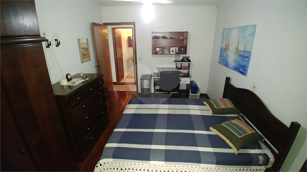 Sobrado para Venda, 260m2, 3 quartos (1 suíte), quintal, churrasqueira. 4 vagas. Santana