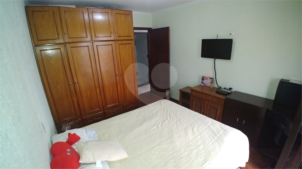 Sobrado para Venda, 260m2, 3 quartos (1 suíte), quintal, churrasqueira. 4 vagas. Santana