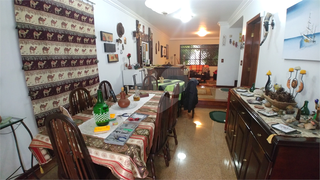 Sobrado para Venda, 260m2, 3 quartos (1 suíte), quintal, churrasqueira. 4 vagas. Santana
