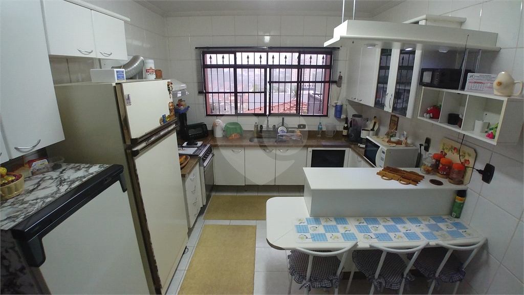 Sobrado para Venda, 260m2, 3 quartos (1 suíte), quintal, churrasqueira. 4 vagas. Santana