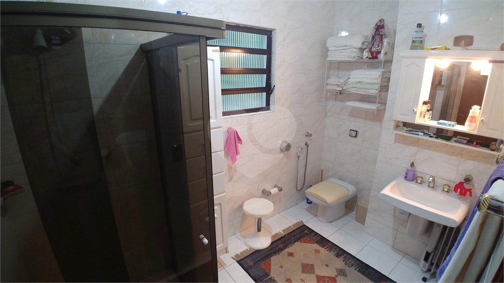 Sobrado para Venda, 260m2, 3 quartos (1 suíte), quintal, churrasqueira. 4 vagas. Santana