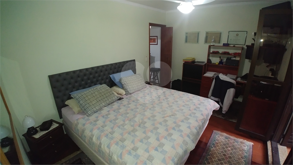 Sobrado para Venda, 260m2, 3 quartos (1 suíte), quintal, churrasqueira. 4 vagas. Santana