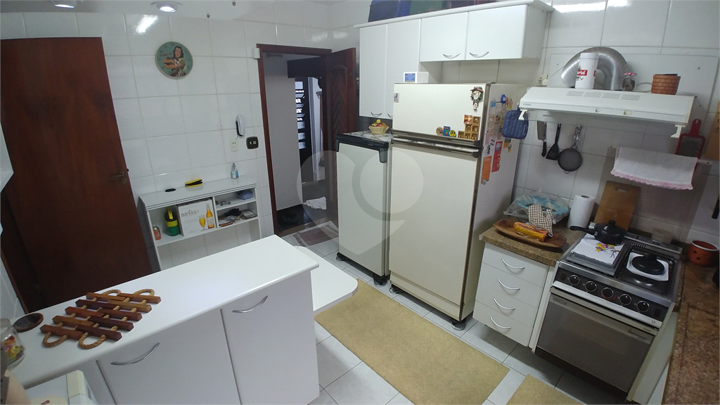 Sobrado para Venda, 260m2, 3 quartos (1 suíte), quintal, churrasqueira. 4 vagas. Santana