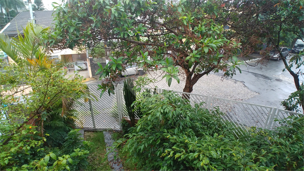 Sobrado para Venda, 260m2, 3 quartos (1 suíte), quintal, churrasqueira. 4 vagas. Santana