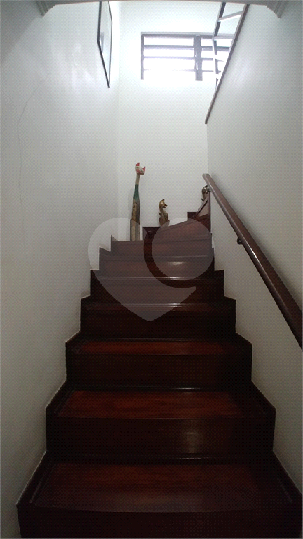 Sobrado para Venda, 260m2, 3 quartos (1 suíte), quintal, churrasqueira. 4 vagas. Santana