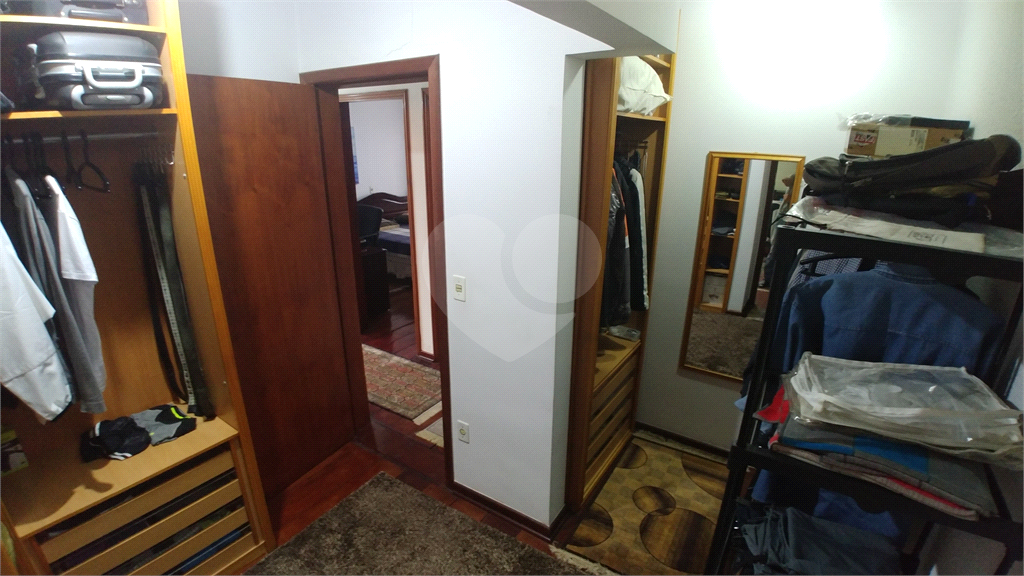 Sobrado para Venda, 260m2, 3 quartos (1 suíte), quintal, churrasqueira. 4 vagas. Santana