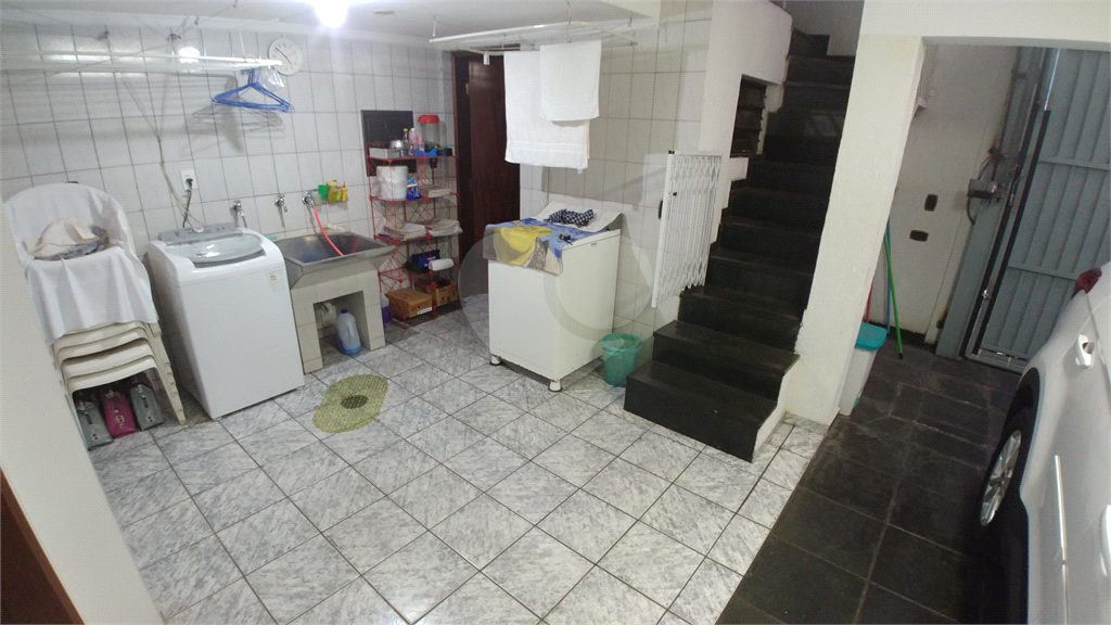 Sobrado para Venda, 260m2, 3 quartos (1 suíte), quintal, churrasqueira. 4 vagas. Santana