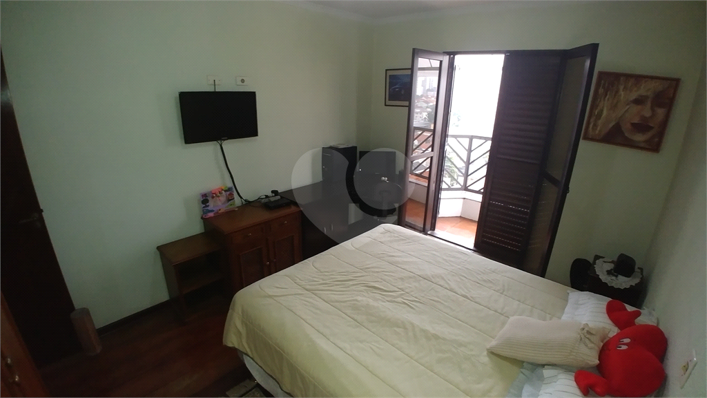 Sobrado para Venda, 260m2, 3 quartos (1 suíte), quintal, churrasqueira. 4 vagas. Santana