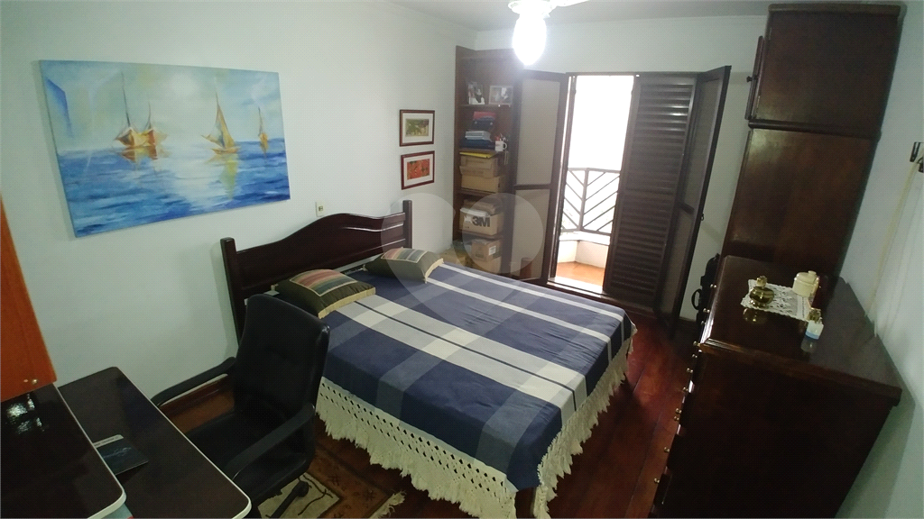 Sobrado para Venda, 260m2, 3 quartos (1 suíte), quintal, churrasqueira. 4 vagas. Santana