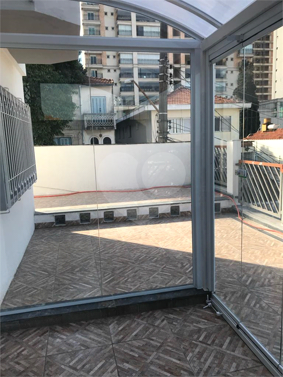 Sobrado para Venda, 260m2, 3 quartos (1 suíte), quintal, churrasqueira. 4 vagas. Santana