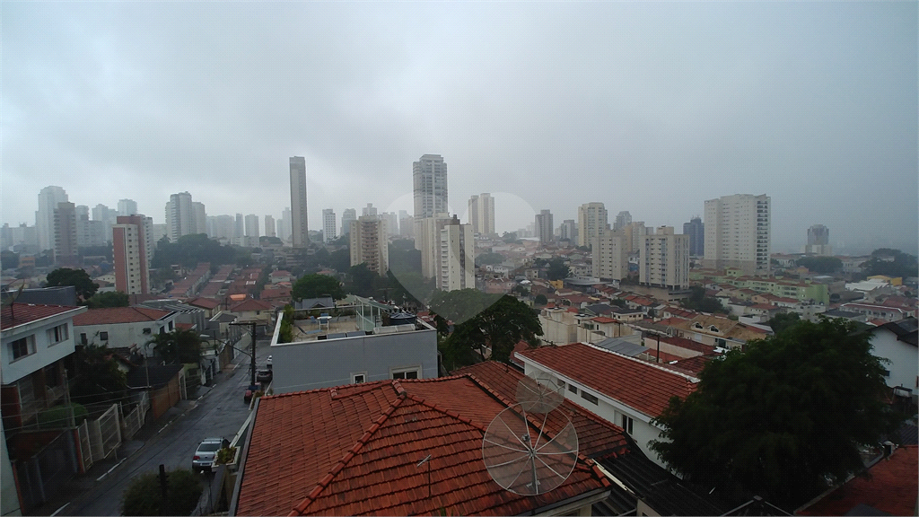 Sobrado para Venda, 260m2, 3 quartos (1 suíte), quintal, churrasqueira. 4 vagas. Santana