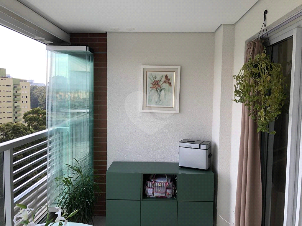 APARTAMENTO em SANTANA