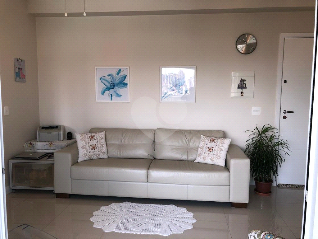 APARTAMENTO em SANTANA