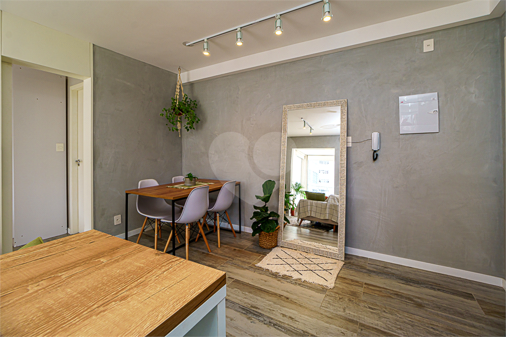 Pinheiros perto do metrô