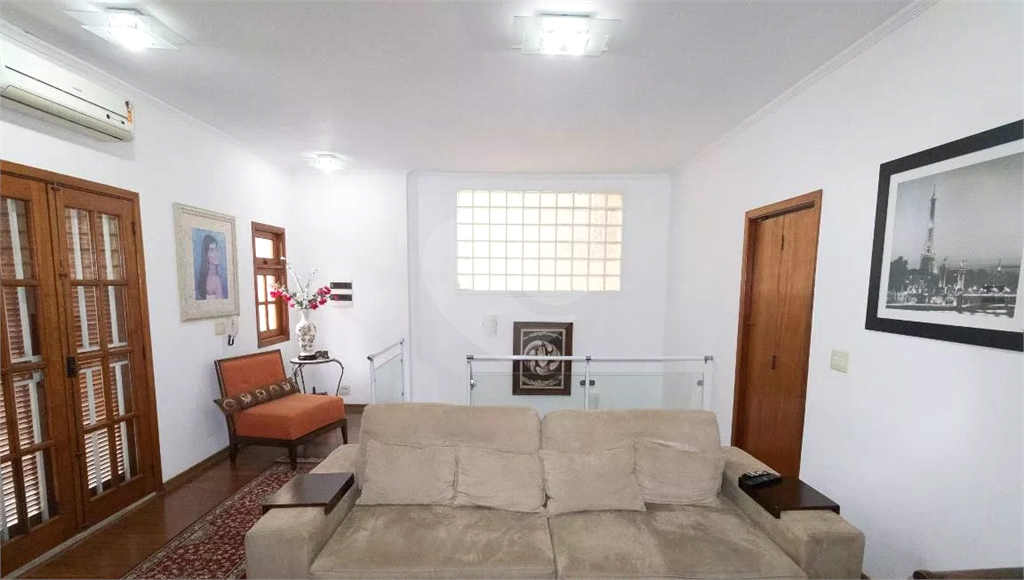 Casa à venda com 210m², 2 quartos e 2 vagas